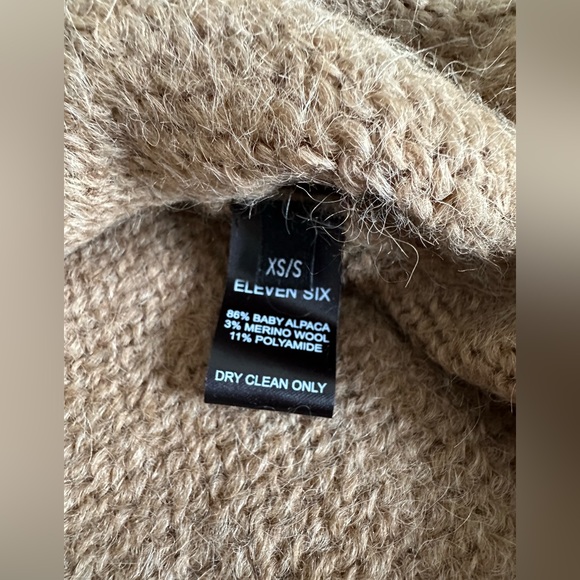 Eleven six baby alpaca woman’s sweater size XS/S - Picture 7 of 7